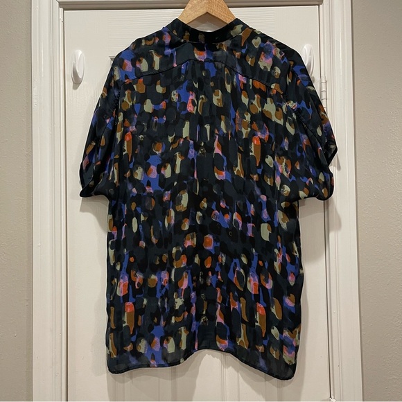 CAbi Style #3143 Size M Sabine Abstract Watercolor Print Henley Popover Blouse - Picture 2 of 8